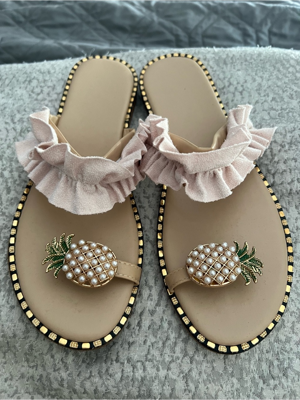 Women’s Pink Ruffle Pineapple Embellished Slide Sandals